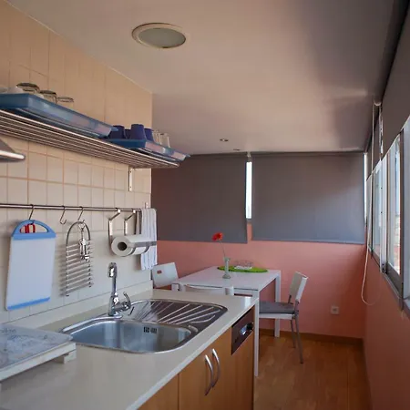 Friendly Gaudi Attic Apartment *